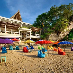 The Point Beach-front Balangan **** Jimbaran